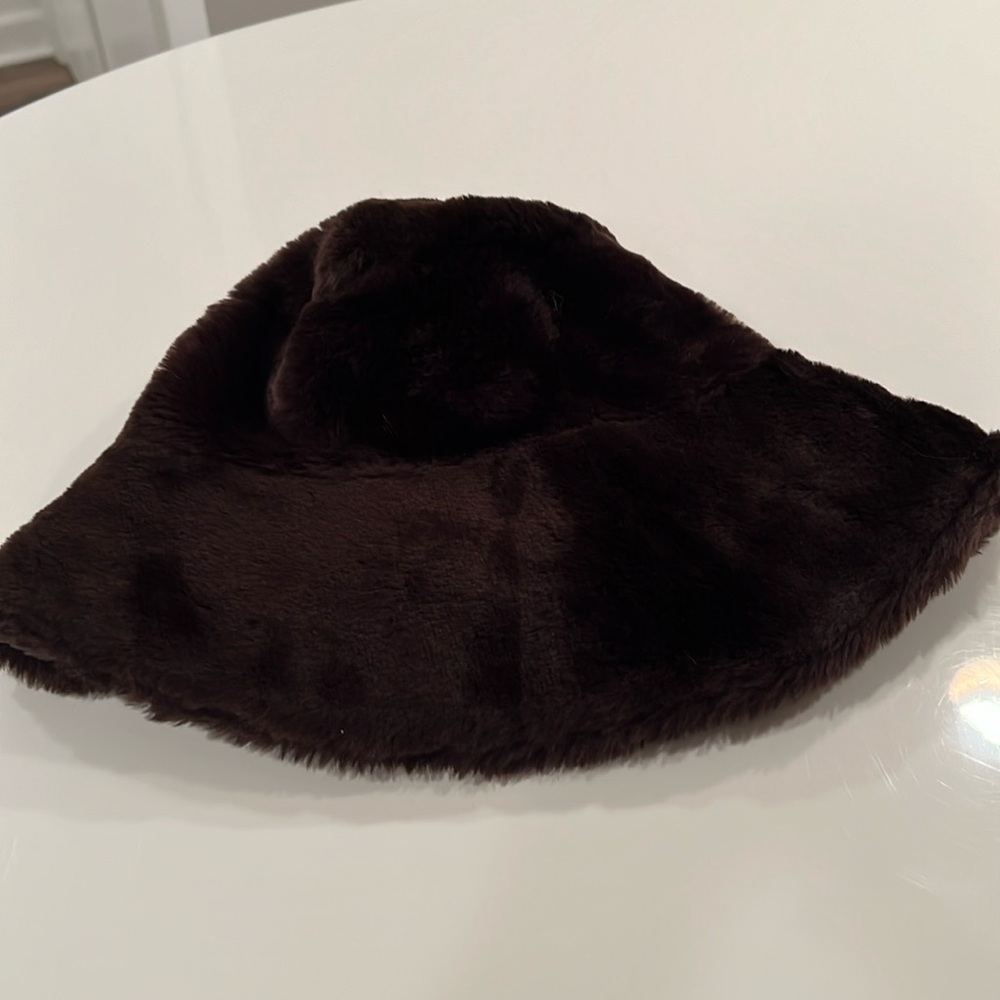 Henri Bendel fuzzy brown hat